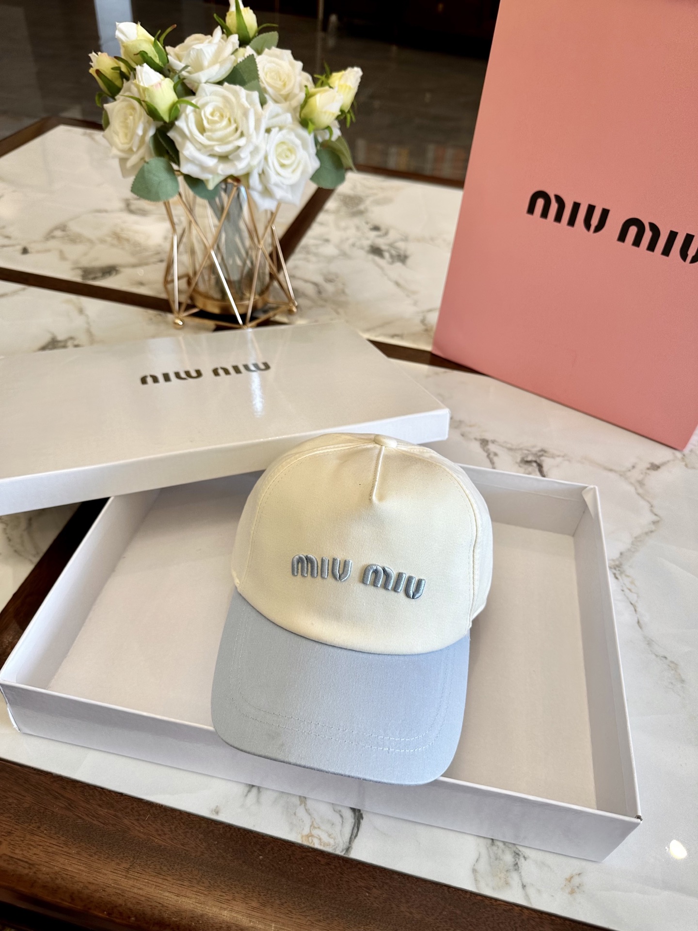 miu miu hat model 28